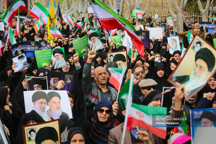 راهپیمایی مردم اصفهان در محکومیت جنایات آمریکا و رژیم صهیونیستی