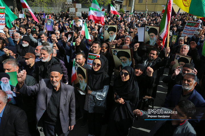 راهپیمایی مردم اصفهان در محکومیت جنایات آمریکا و رژیم صهیونیستی