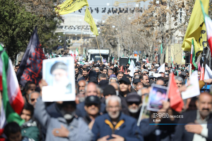 مراسم تشییع پیکر مطهر شهدای مدافع وطن در اراک