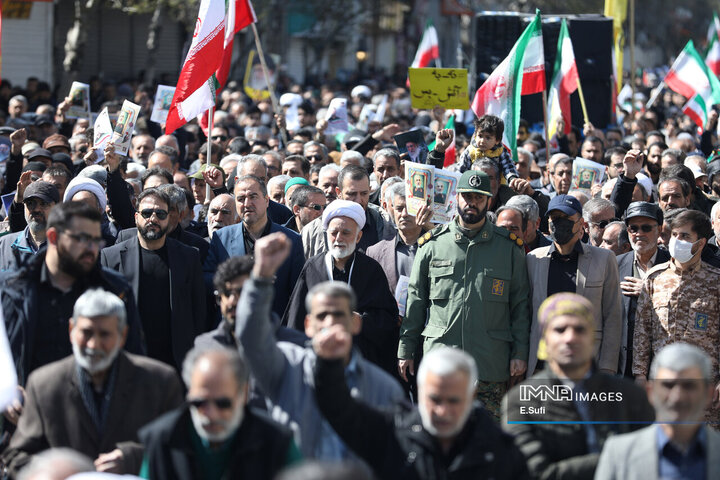 مراسم تشییع پیکر مطهر شهدای مدافع وطن در اراک