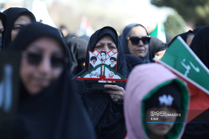 مراسم تشییع پیکر مطهر شهدای مدافع وطن در اراک