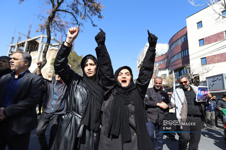 مراسم تشییع پیکر مطهر شهدای مدافع وطن در اراک