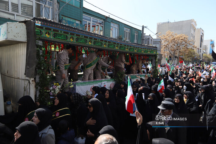 مراسم تشییع پیکر مطهر شهدای مدافع وطن در اراک