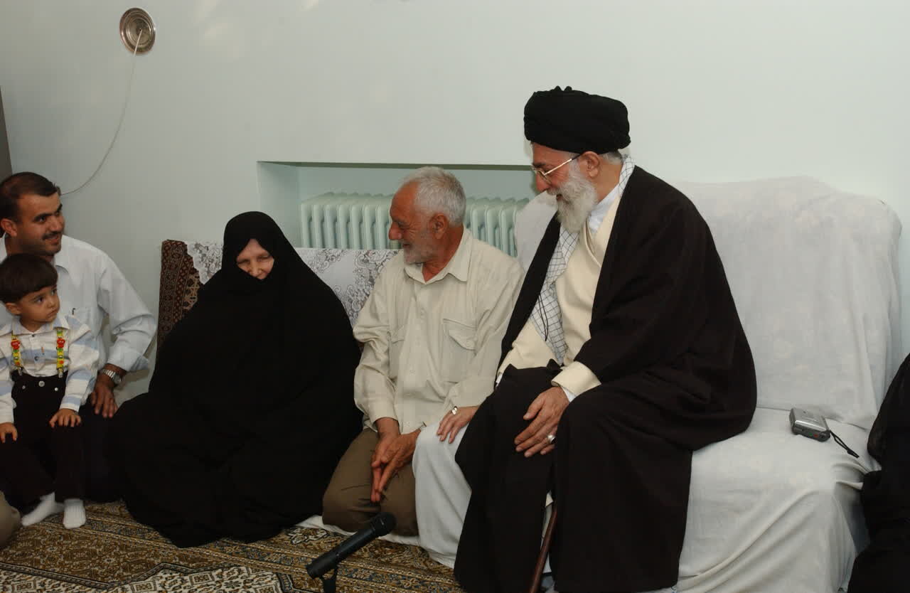 امام شهید، عدالت و پیشرفت را دو روی یک حقیقت میداند