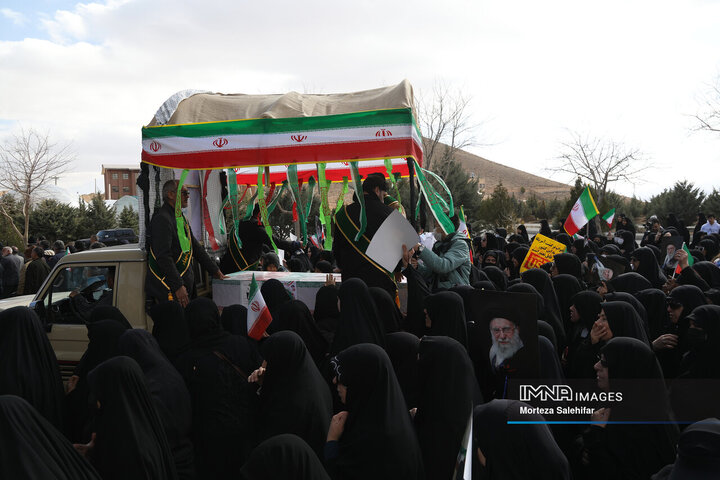 تشییع پیکر شهید «اردشیر رئیسی دهکردی» در شهرکرد