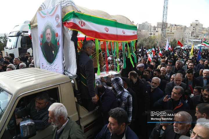 تشییع پیکر شهید «اردشیر رئیسی دهکردی» در شهرکرد