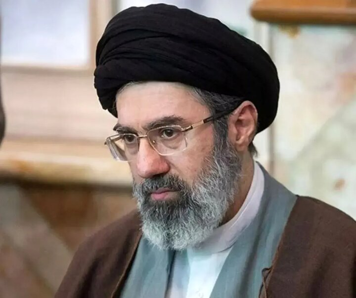 رهبر انقلاب به لحاظ علمی شخصیتی وارسته دارند