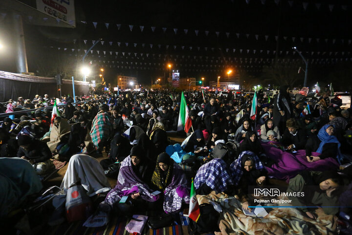 احیای شب نوزدهم ماه مبارک رمضان در میادین شهر اصفهان