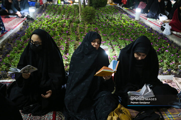 احیای شب نوزدهم ماه مبارک رمضان در میادین شهر اصفهان