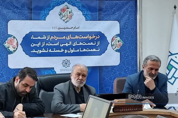 پای تأمین کالاهای اساسی مردم ایستاده‌ایم/ آرامش بازارهای کوثر اصفهان در ماه رمضان