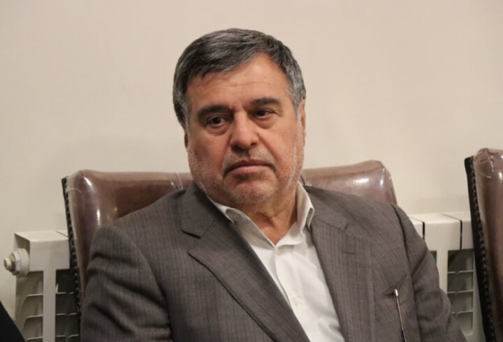 گران‌فروشی و احتکار در شرایط کنونی همراهی با دشمن است