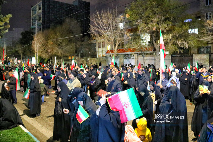 مراسم  احیای شب نوزدهم وعزای رهبر شهید در خیابان‌های کرمانشاه