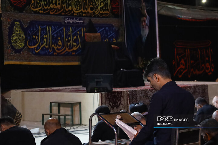 مراسم احیا نوزدهمین شب ماه مبارک رمضان در امام زاده سید مظفر بندرعباس