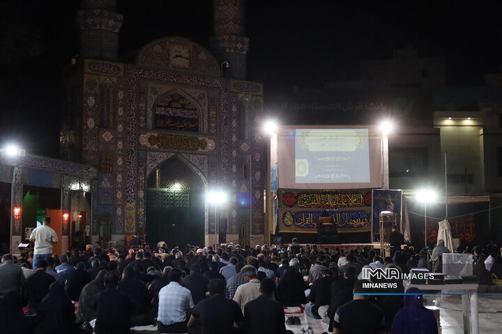 مراسم احیا نوزدهمین شب ماه مبارک رمضان در امام زاده سید مظفر بندرعباس