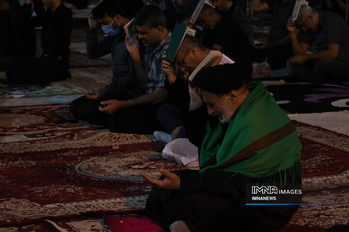 مراسم احیا نوزدهمین شب ماه مبارک رمضان در امام زاده سید مظفر بندرعباس