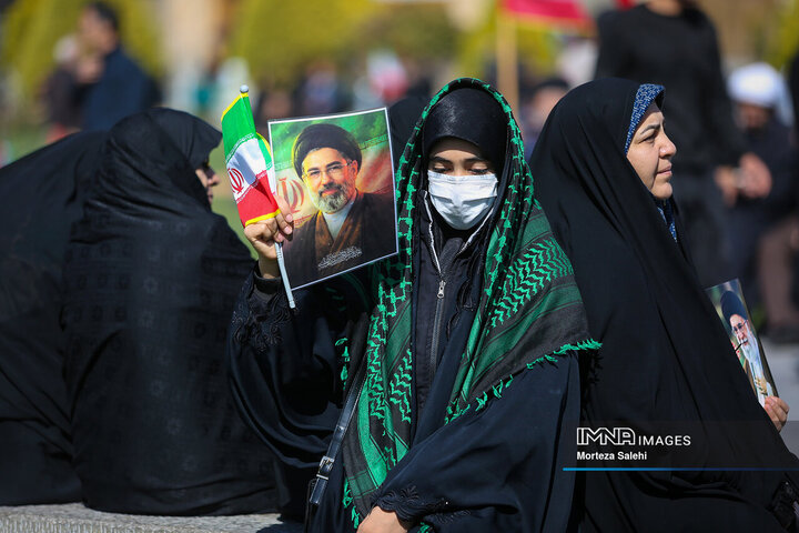 بیعت مردم اصفهان با آیت‌الله العظمی سید مجتبی خامنه‌ای