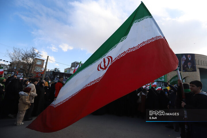 بیعت مردم اراک با آیت‌الله العظمی سید مجتبی خامنه‌ای