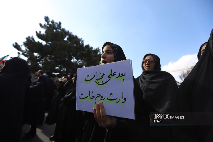 بیعت مردم اراک با آیت‌الله العظمی سید مجتبی خامنه‌ای