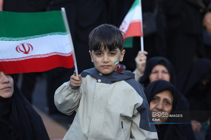 بیعت مردم اراک با آیت‌الله العظمی سید مجتبی خامنه‌ای