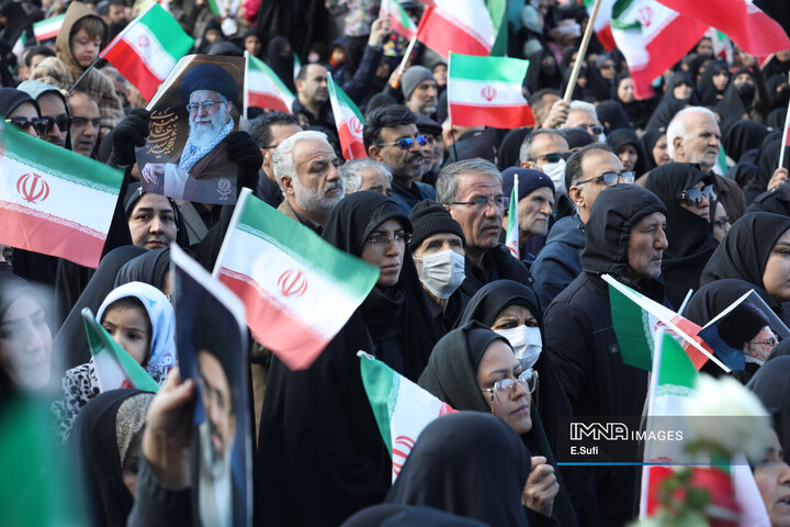 بیعت مردم اراک با آیت‌الله العظمی سید مجتبی خامنه‌ای