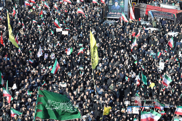 بیعت مردم اراک با آیت‌الله العظمی سید مجتبی خامنه‌ای