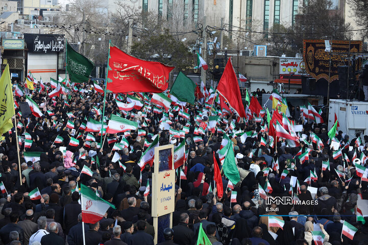 بیعت مردم اراک با آیت‌الله العظمی سید مجتبی خامنه‌ای