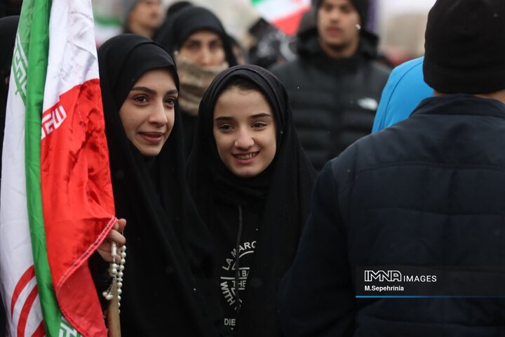 اجتماع عظیم بیعت مردم تبریز با آیت‌الله العظمی سید مجتبی خامنه‌ای رهبر انقلاب