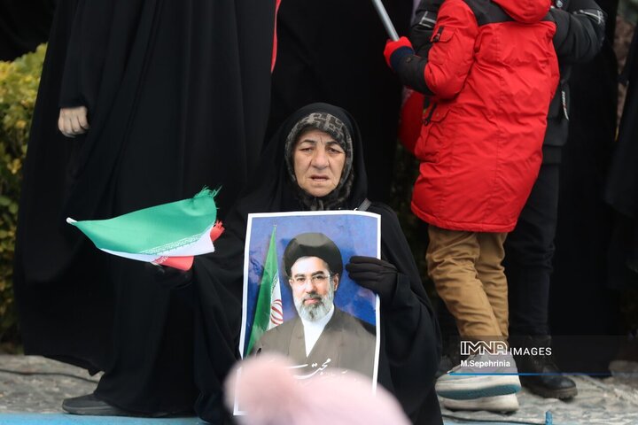 اجتماع عظیم بیعت مردم تبریز با آیت‌الله العظمی سید مجتبی خامنه‌ای رهبر انقلاب