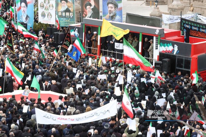 اجتماع عظیم بیعت مردم تبریز با آیت‌الله العظمی سید مجتبی خامنه‌ای رهبر انقلاب