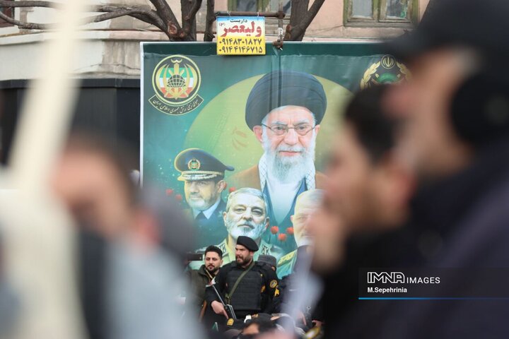 اجتماع عظیم بیعت مردم تبریز با آیت‌الله العظمی سید مجتبی خامنه‌ای رهبر انقلاب