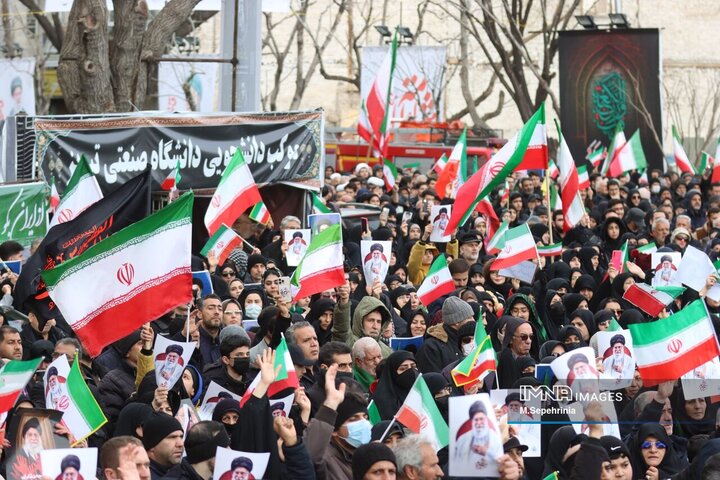 اجتماع عظیم بیعت مردم تبریز با آیت‌الله العظمی سید مجتبی خامنه‌ای رهبر انقلاب