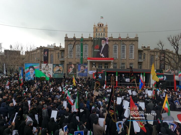 اجتماع عظیم بیعت مردم تبریز با آیت‌الله العظمی سید مجتبی خامنه‌ای رهبر انقلاب