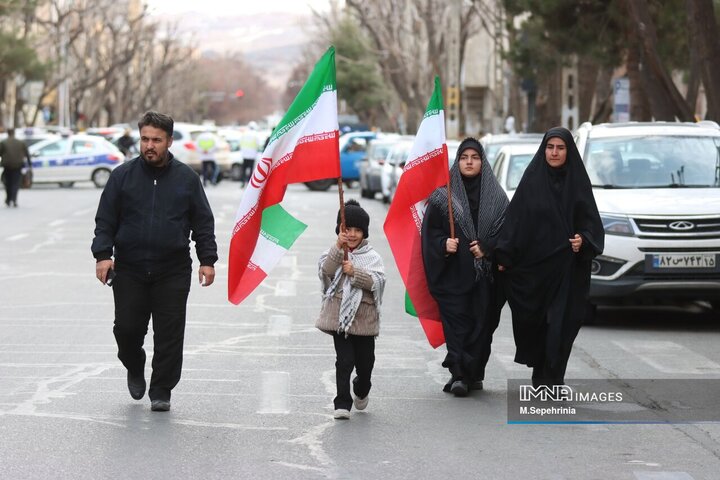اجتماع عظیم بیعت مردم تبریز با آیت‌الله العظمی سید مجتبی خامنه‌ای رهبر انقلاب