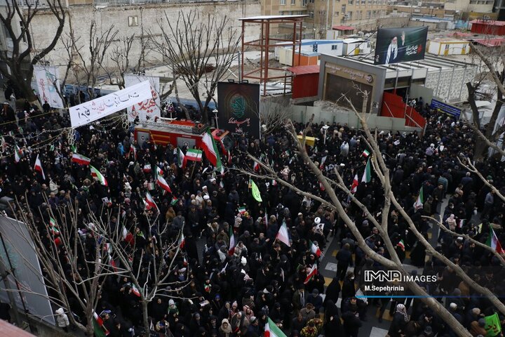 اجتماع عظیم بیعت مردم تبریز با آیت‌الله العظمی سید مجتبی خامنه‌ای رهبر انقلاب