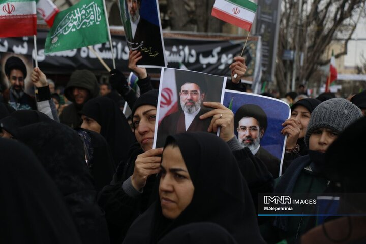 اجتماع عظیم بیعت مردم تبریز با آیت‌الله العظمی سید مجتبی خامنه‌ای رهبر انقلاب