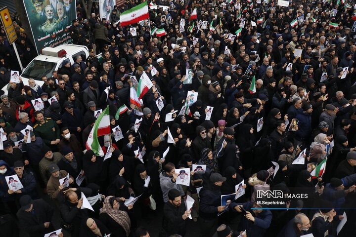 اجتماع عظیم بیعت مردم تبریز با آیت‌الله العظمی سید مجتبی خامنه‌ای رهبر انقلاب