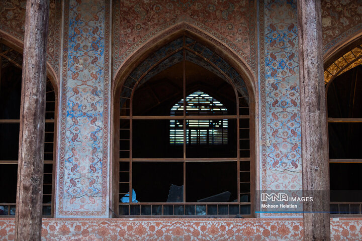 آسیب به باغ‌موزه چهلستون در اثر تجاوز آمریکایی صهیونی به اصفهان