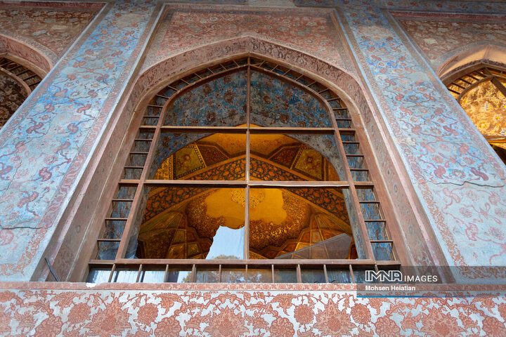 آسیب به باغ‌موزه چهلستون در اثر تجاوز آمریکایی صهیونی به اصفهان