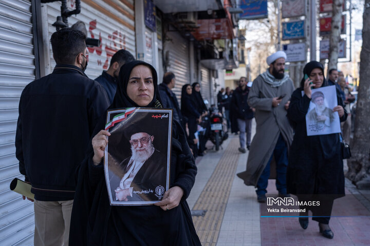 بیعت خرم آبادی ها با سومین رهبر انقلاب اسلامی (سید مجتبی حسینی خامنه ای)