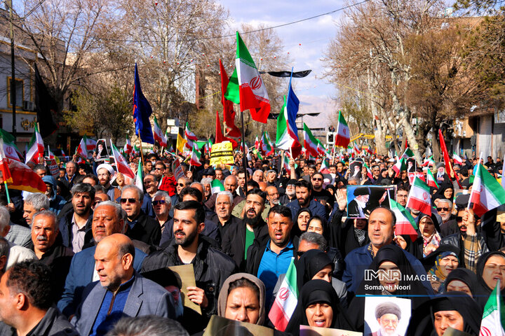 کرمانشاه در بیعت با رهبر انقلاب به پا خواست