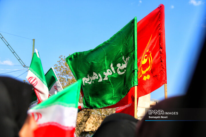 کرمانشاه در بیعت با رهبر انقلاب به پا خواست