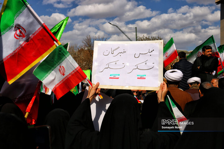 کرمانشاه در بیعت با رهبر انقلاب به پا خواست
