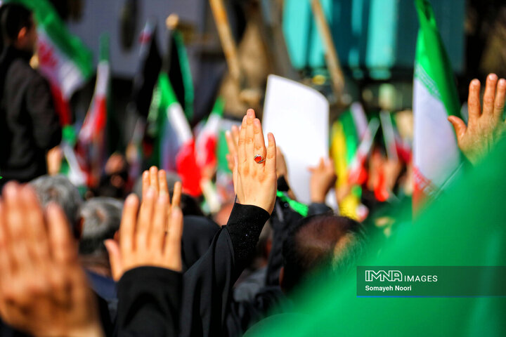 کرمانشاه در بیعت با رهبر انقلاب به پا خواست