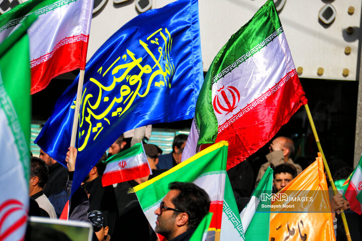کرمانشاه در بیعت با رهبر انقلاب به پا خواست