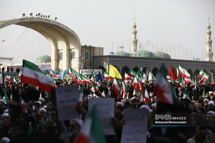 اجتماع سراسری میثاق با امام شهید امت و بیعت با رهبر سوم انقلاب در مسجد مقدس جمکران