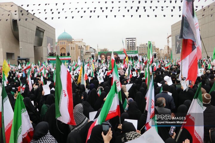 اجتماع سراسری میثاق با امام شهید امت و بیعت با رهبر سوم انقلاب در مشهد مقدس