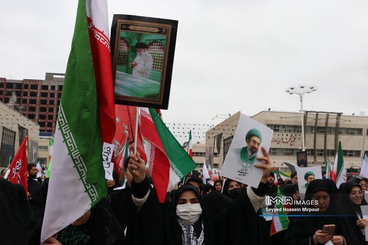 اجتماع سراسری میثاق با امام شهید امت و بیعت با رهبر سوم انقلاب در مشهد مقدس