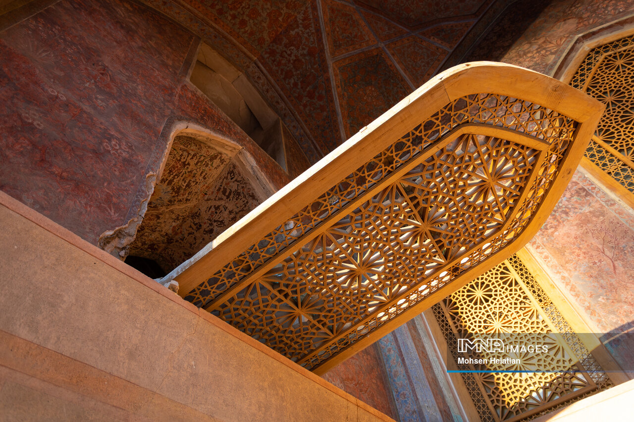 Airstrikes on Isfahan Inflict Heavy Damage on Historic Landmarks, Sparking Global Condemnation