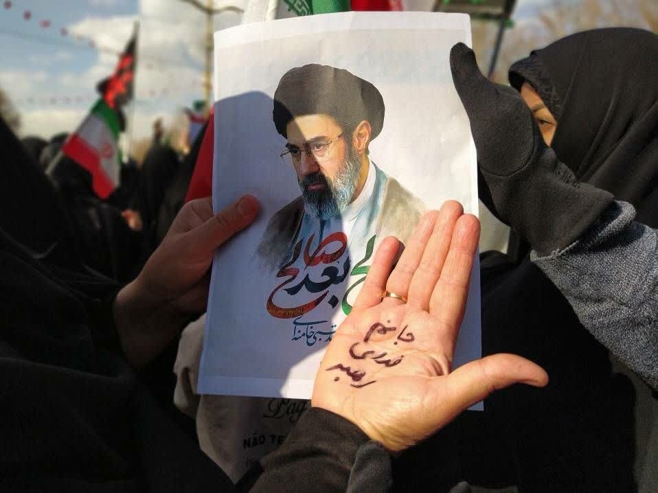 نوای بیعت در آسمان خرم‌آباد؛ مردمی که روایتی از استمرار یک بیعت را فریاد زدند