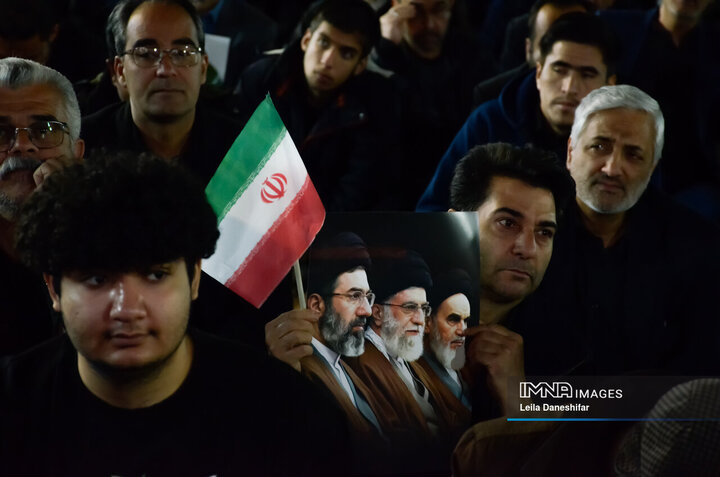 بیعت مردم یزد با رهبر معظم انقلاب اسلامیحضرت آیت الله سیدمجتبی خامنه ‌ای